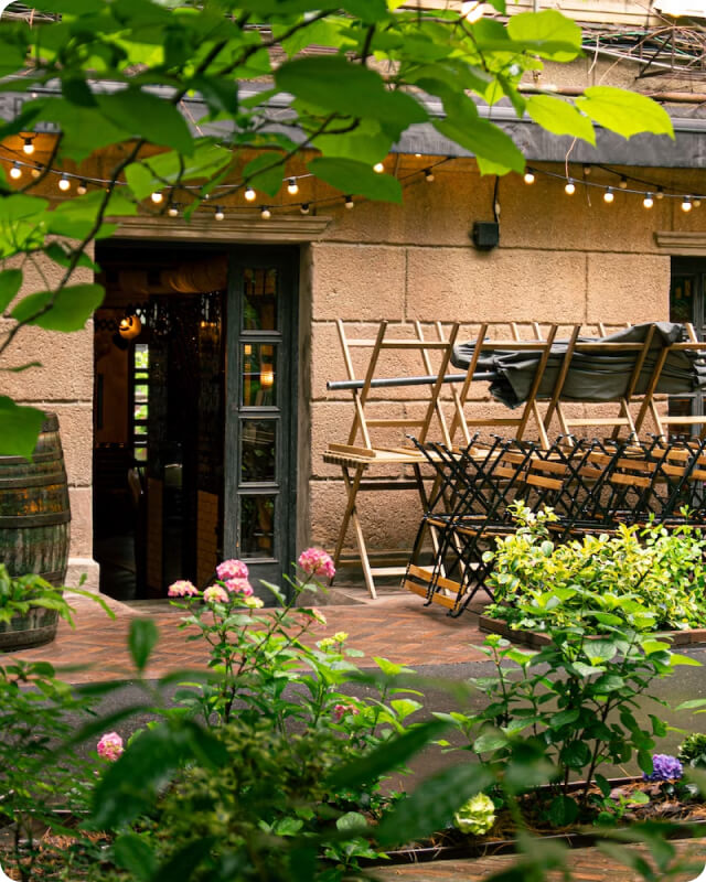 Odesa courtyard reference photograph 2